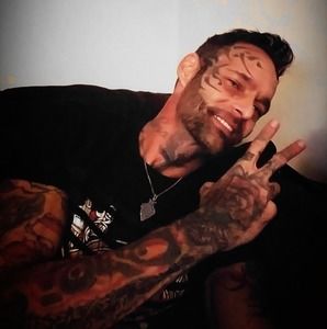 Meet your Posher, Cy